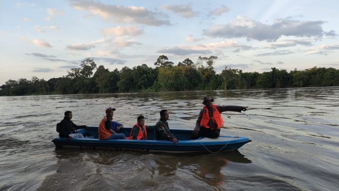 
 Terbawa Arus Warga Desa Kelakik Tenggelam, Belum Ditemukan