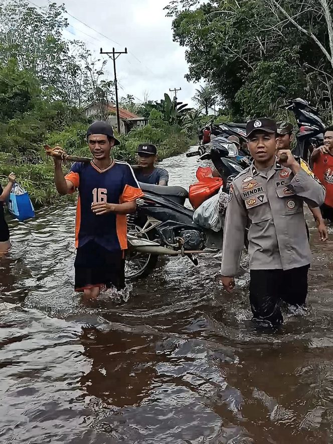 
 Muli: Warga di Jalan Lundang Baru Diminta Waspada Terhadap Banjir Saat Hujan Deras